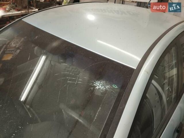 Серый Хендай Акцент, объемом двигателя 1.5 л и пробегом 180 тыс. км за 2500 $, фото 3 на Automoto.ua