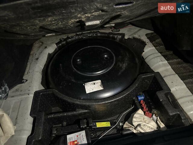 Серый Хендай Акцент, объемом двигателя 1.4 л и пробегом 200 тыс. км за 4990 $, фото 25 на Automoto.ua