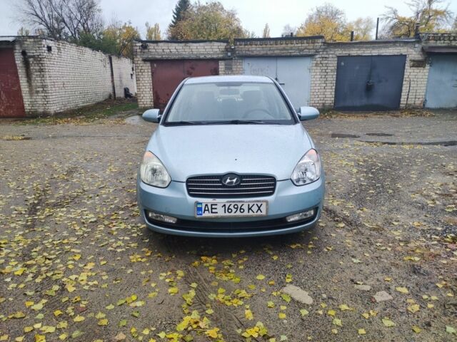 Сірий Хендай Акцент, об'ємом двигуна 1.4 л та пробігом 132 тис. км за 5400 $, фото 1 на Automoto.ua