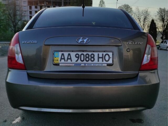 Сірий Хендай Акцент, об'ємом двигуна 1.4 л та пробігом 240 тис. км за 4650 $, фото 2 на Automoto.ua