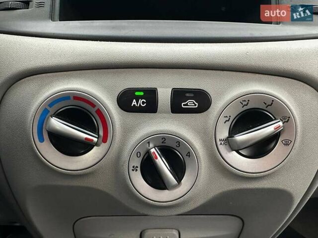 Сірий Хендай Акцент, об'ємом двигуна 1.4 л та пробігом 228 тис. км за 5990 $, фото 20 на Automoto.ua