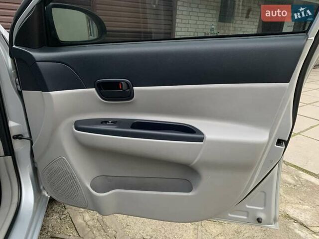 Серый Хендай Акцент, объемом двигателя 1.4 л и пробегом 144 тыс. км за 5300 $, фото 18 на Automoto.ua