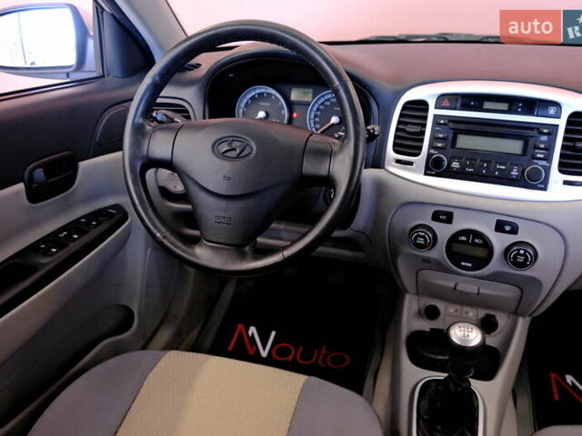 Серый Хендай Акцент, объемом двигателя 1.6 л и пробегом 55 тыс. км за 6900 $, фото 52 на Automoto.ua