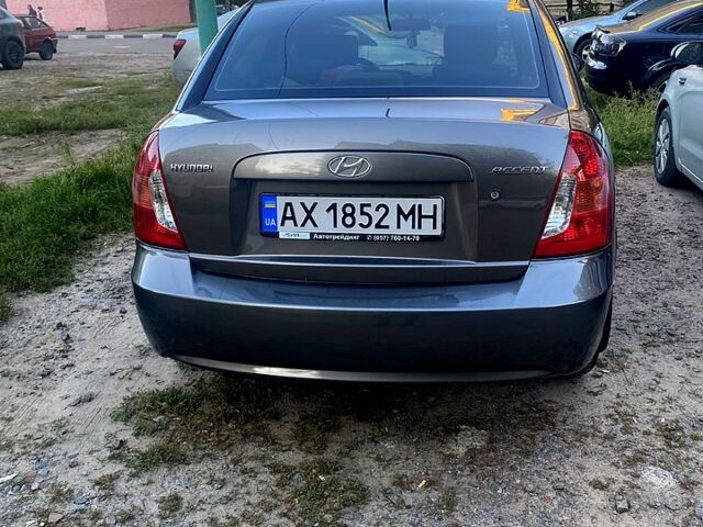 Серый Хендай Акцент, объемом двигателя 1.4 л и пробегом 230 тыс. км за 4800 $, фото 6 на Automoto.ua