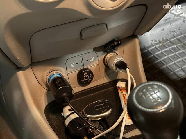 Серый Хендай Акцент, объемом двигателя 1.4 л и пробегом 203 тыс. км за 4990 $, фото 16 на Automoto.ua