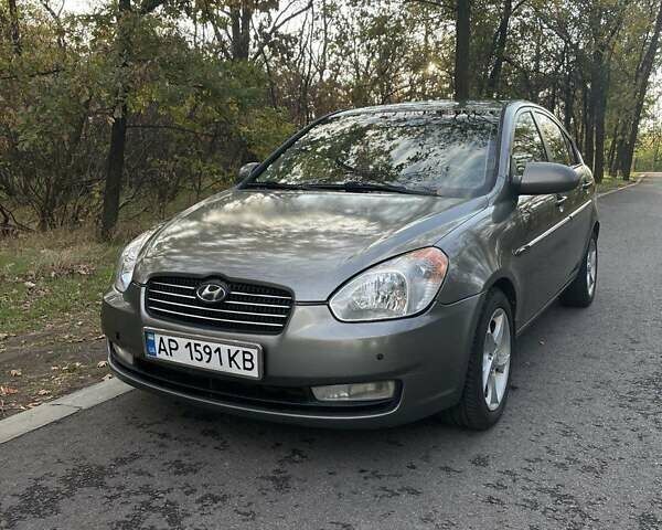 Сірий Хендай Акцент, об'ємом двигуна 1.4 л та пробігом 160 тис. км за 4999 $, фото 1 на Automoto.ua