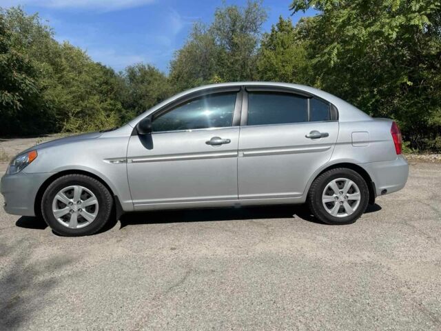 Сірий Хендай Акцент, об'ємом двигуна 1.4 л та пробігом 153 тис. км за 5500 $, фото 2 на Automoto.ua