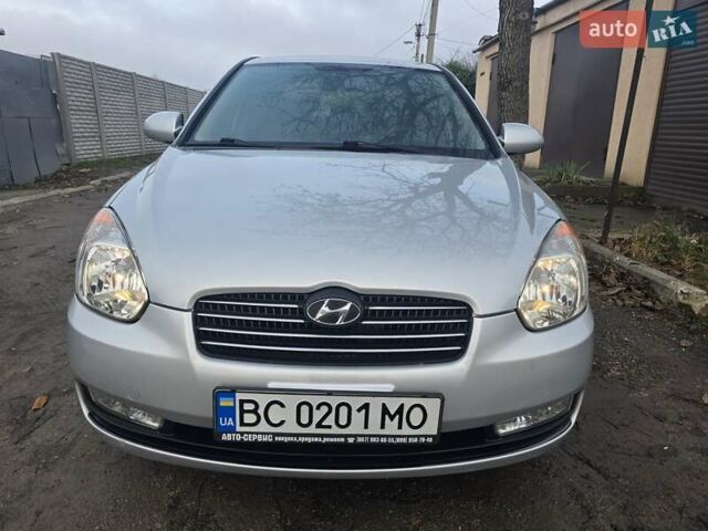 Серый Хендай Акцент, объемом двигателя 1.4 л и пробегом 82 тыс. км за 6600 $, фото 1 на Automoto.ua