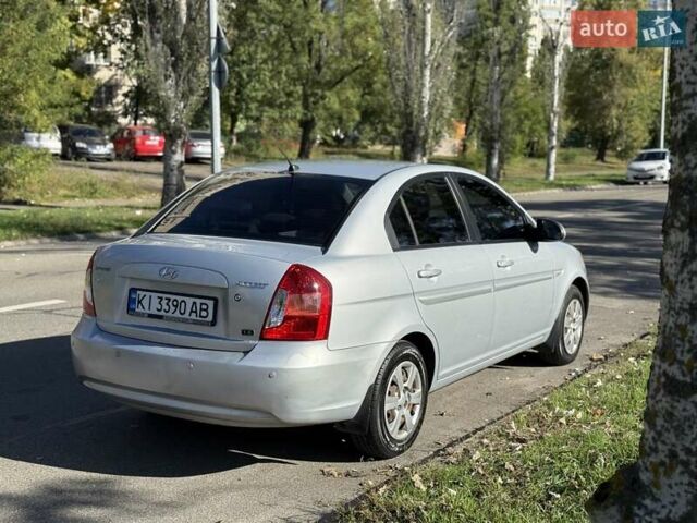 Сірий Хендай Акцент, об'ємом двигуна 1.6 л та пробігом 136 тис. км за 6300 $, фото 4 на Automoto.ua