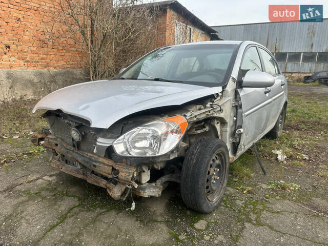 Серый Хендай Акцент, объемом двигателя 1.4 л и пробегом 200 тыс. км за 1599 $, фото 2 на Automoto.ua