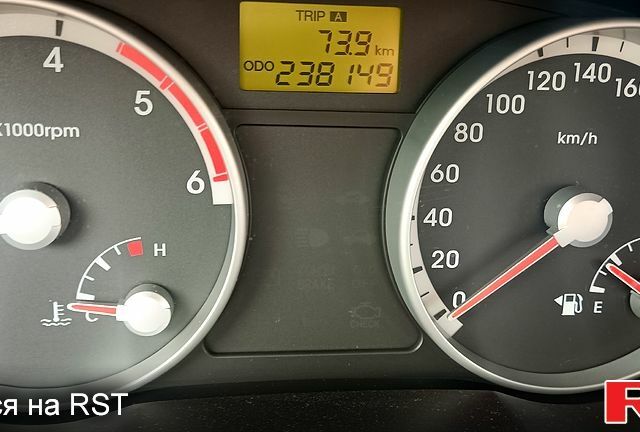 Серый Хендай Акцент, объемом двигателя 1.5 л и пробегом 236 тыс. км за 4800 $, фото 5 на Automoto.ua