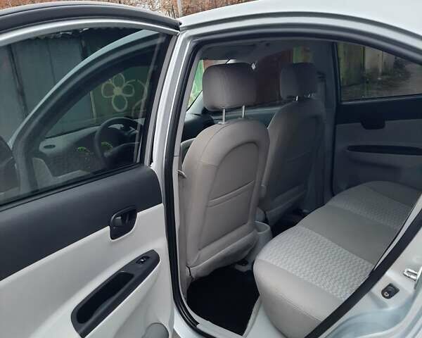 Серый Хендай Акцент, объемом двигателя 1.4 л и пробегом 306 тыс. км за 3950 $, фото 14 на Automoto.ua