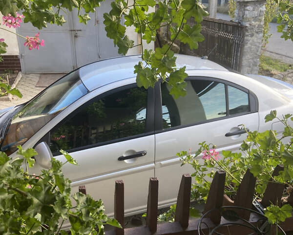 Хендай Акцент 2008 в Тернополе на Automoto.ua Серый Хендай Акцент, объемом двигателя 1.4 л и пробегом 98 тыс. км за 6000 $, фото 8 на Automoto.ua