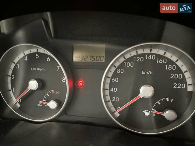 Серый Хендай Акцент, объемом двигателя 1.4 л и пробегом 327 тыс. км за 4500 $, фото 25 на Automoto.ua