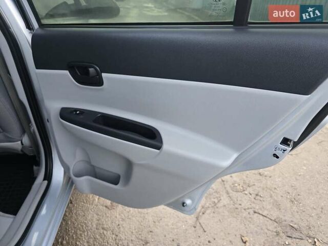 Серый Хендай Акцент, объемом двигателя 1.4 л и пробегом 82 тыс. км за 6600 $, фото 41 на Automoto.ua