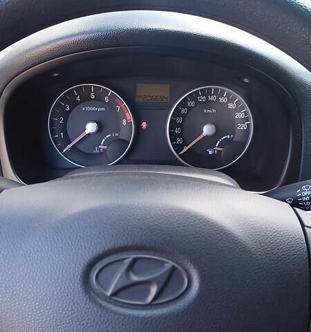 Сірий Хендай Акцент, об'ємом двигуна 1.4 л та пробігом 209 тис. км за 4500 $, фото 16 на Automoto.ua