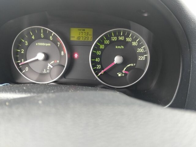 Сірий Хендай Акцент, об'ємом двигуна 1.4 л та пробігом 187 тис. км за 4850 $, фото 2 на Automoto.ua