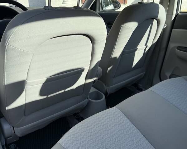 Сірий Хендай Акцент, об'ємом двигуна 1.4 л та пробігом 72 тис. км за 7500 $, фото 21 на Automoto.ua