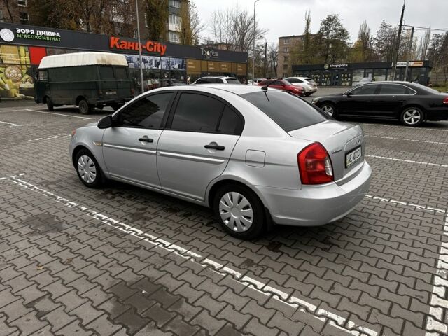 Серый Хендай Акцент, объемом двигателя 1.4 л и пробегом 327 тыс. км за 4500 $, фото 7 на Automoto.ua