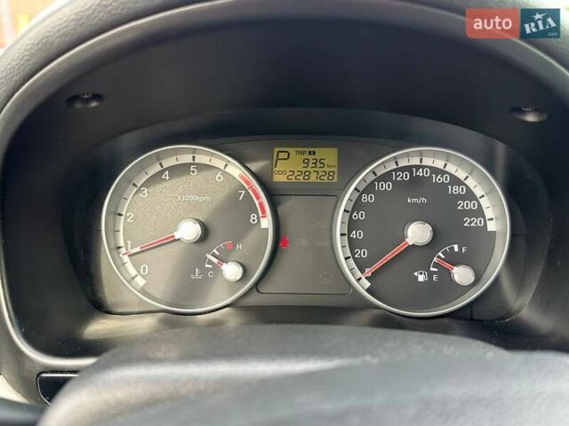 Сірий Хендай Акцент, об'ємом двигуна 1.4 л та пробігом 228 тис. км за 5990 $, фото 22 на Automoto.ua