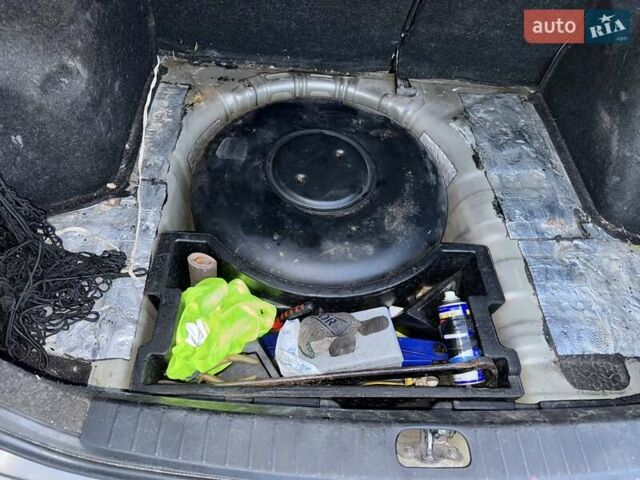 Сірий Хендай Акцент, об'ємом двигуна 1.4 л та пробігом 282 тис. км за 5000 $, фото 38 на Automoto.ua