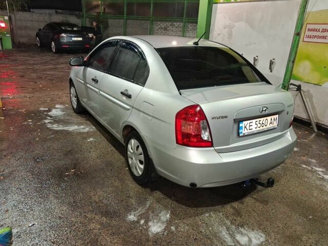 Серый Хендай Акцент, объемом двигателя 1.4 л и пробегом 160 тыс. км за 4700 $, фото 3 на Automoto.ua