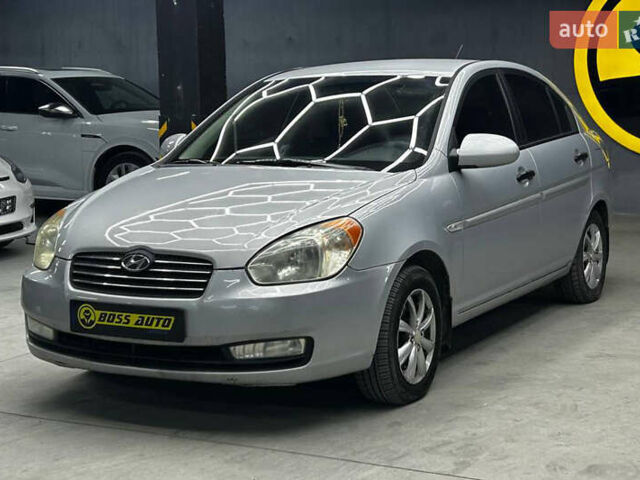 Серый Хендай Акцент, объемом двигателя 1.4 л и пробегом 168 тыс. км за 5200 $, фото 2 на Automoto.ua