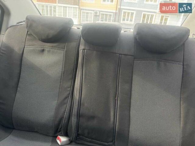 Сірий Хендай Акцент, об'ємом двигуна 1.6 л та пробігом 236 тис. км за 5500 $, фото 3 на Automoto.ua