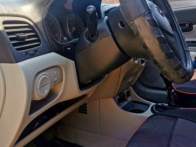 Сірий Хендай Акцент, об'ємом двигуна 1.4 л та пробігом 110 тис. км за 4800 $, фото 8 на Automoto.ua