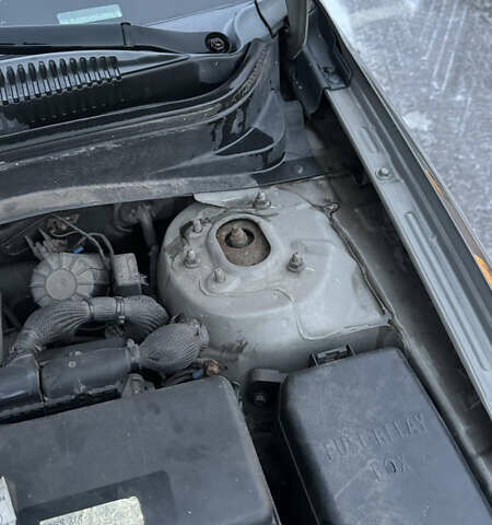 Серый Хендай Акцент, объемом двигателя 1.4 л и пробегом 310 тыс. км за 5000 $, фото 13 на Automoto.ua