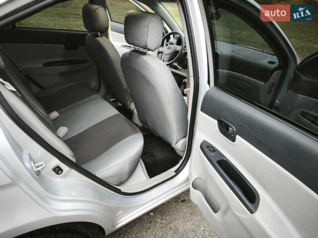 Сірий Хендай Акцент, об'ємом двигуна 1.5 л та пробігом 150 тис. км за 5500 $, фото 28 на Automoto.ua