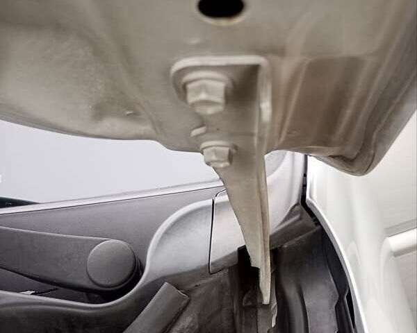 Серый Хендай Акцент, объемом двигателя 1.4 л и пробегом 73 тыс. км за 6600 $, фото 22 на Automoto.ua