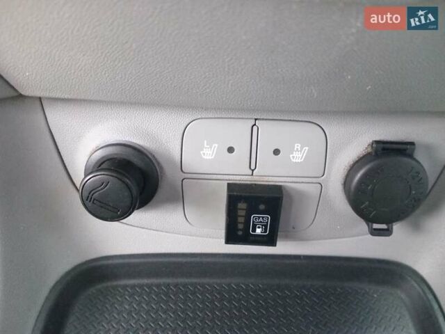 Сірий Хендай Акцент, об'ємом двигуна 1.4 л та пробігом 213 тис. км за 4750 $, фото 11 на Automoto.ua