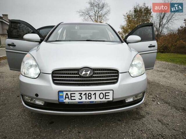 Сірий Хендай Акцент, об'ємом двигуна 1.5 л та пробігом 150 тис. км за 5500 $, фото 16 на Automoto.ua
