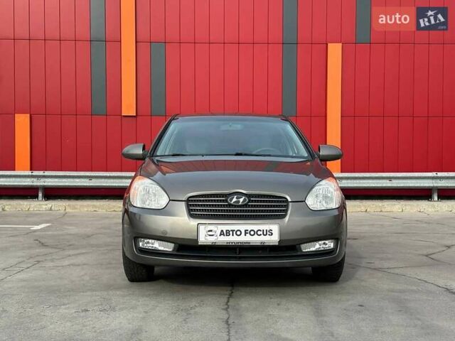 Сірий Хендай Акцент, об'ємом двигуна 1.4 л та пробігом 228 тис. км за 5990 $, фото 2 на Automoto.ua