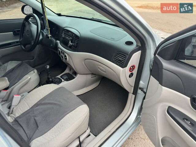 Сірий Хендай Акцент, об'ємом двигуна 1.5 л та пробігом 196 тис. км за 4300 $, фото 19 на Automoto.ua