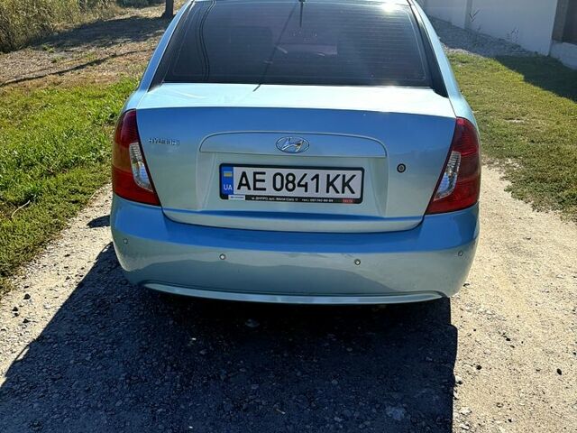 Сірий Хендай Акцент, об'ємом двигуна 1.4 л та пробігом 204 тис. км за 5000 $, фото 2 на Automoto.ua