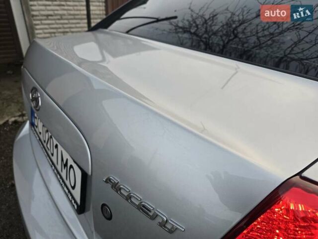 Серый Хендай Акцент, объемом двигателя 1.4 л и пробегом 82 тыс. км за 6600 $, фото 57 на Automoto.ua