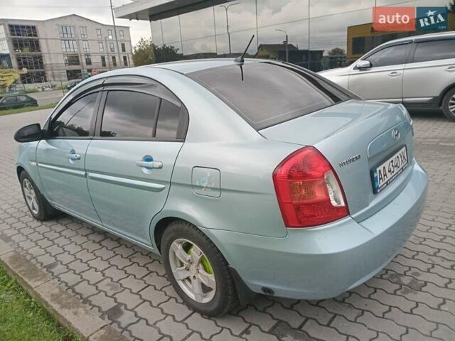 Сірий Хендай Акцент, об'ємом двигуна 1.4 л та пробігом 213 тис. км за 4750 $, фото 4 на Automoto.ua