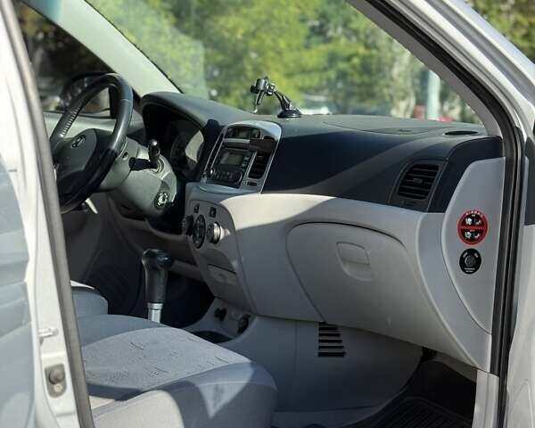 Сірий Хендай Акцент, об'ємом двигуна 1.6 л та пробігом 136 тис. км за 6300 $, фото 20 на Automoto.ua