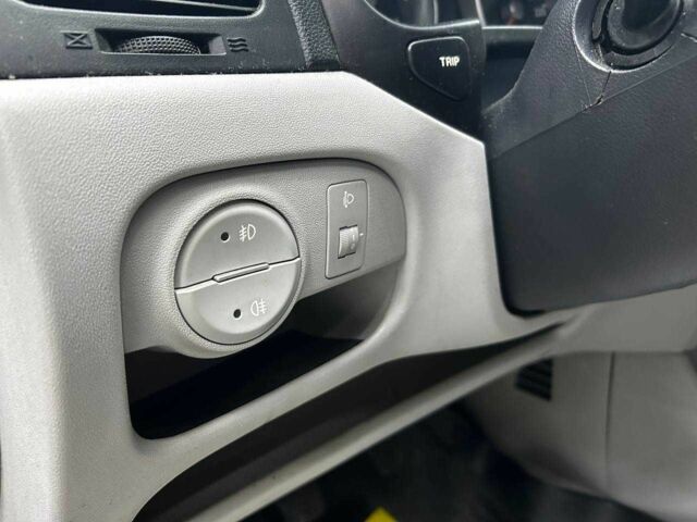 Серый Хендай Акцент, объемом двигателя 1.4 л и пробегом 168 тыс. км за 5200 $, фото 9 на Automoto.ua