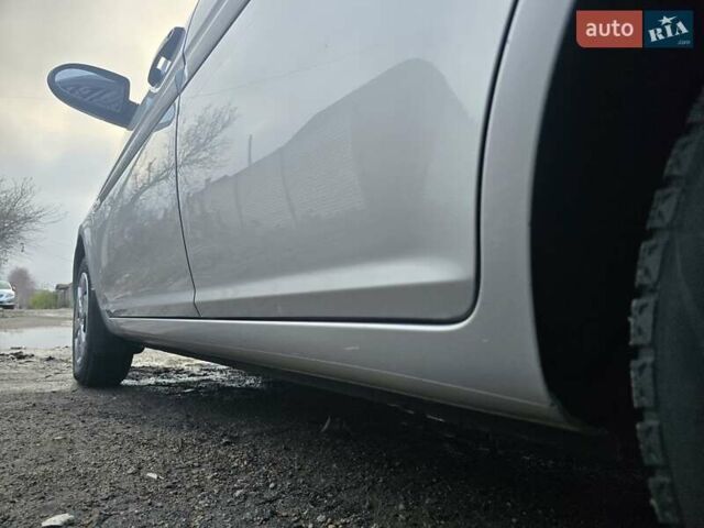 Серый Хендай Акцент, объемом двигателя 1.4 л и пробегом 82 тыс. км за 6600 $, фото 61 на Automoto.ua