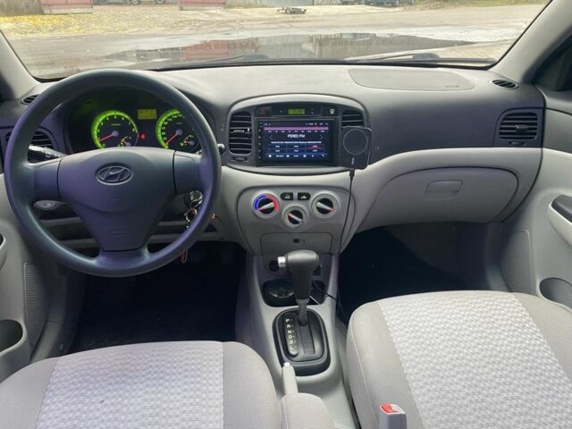 Сірий Хендай Акцент, об'ємом двигуна 1.4 л та пробігом 252 тис. км за 4500 $, фото 7 на Automoto.ua