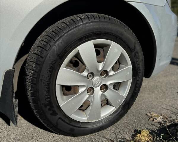 Сірий Хендай Акцент, об'ємом двигуна 1.6 л та пробігом 136 тис. км за 6300 $, фото 19 на Automoto.ua