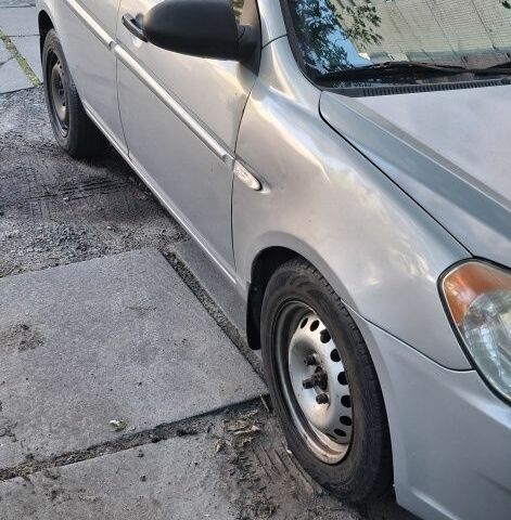 Сірий Хендай Акцент, об'ємом двигуна 1.4 л та пробігом 99 тис. км за 3699 $, фото 2 на Automoto.ua