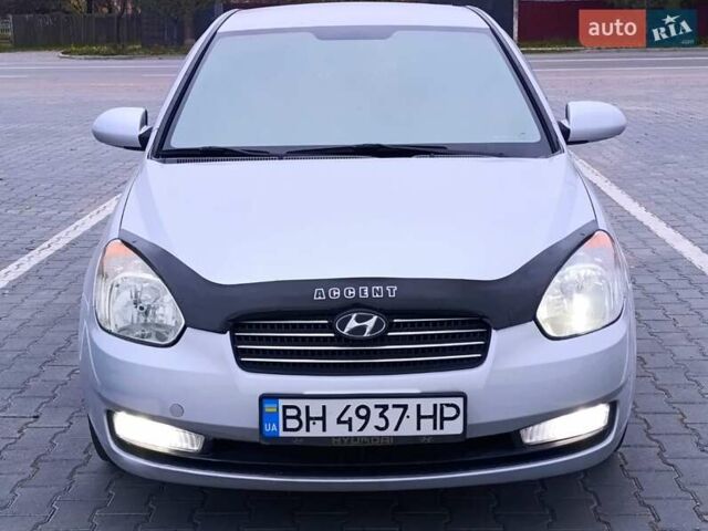 Серый Хендай Акцент, объемом двигателя 1.4 л и пробегом 186 тыс. км за 5000 $, фото 13 на Automoto.ua