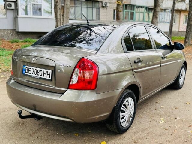 Серый Хендай Акцент, объемом двигателя 1.4 л и пробегом 165 тыс. км за 4950 $, фото 2 на Automoto.ua