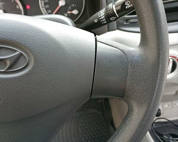 Сірий Хендай Акцент, об'ємом двигуна 1.4 л та пробігом 73 тис. км за 5995 $, фото 21 на Automoto.ua