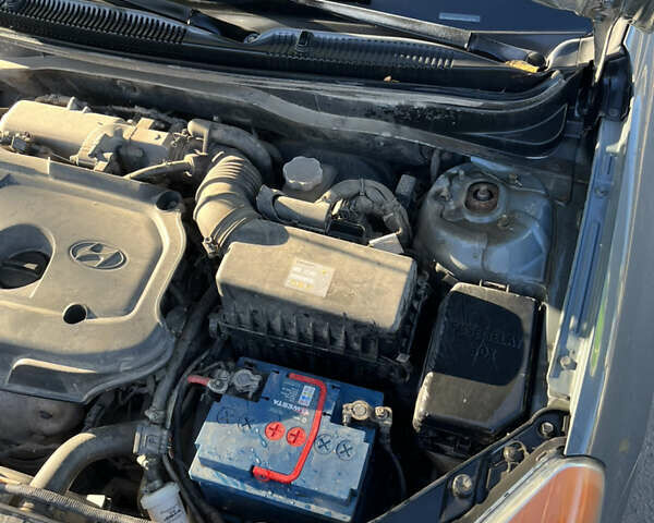 Серый Хендай Акцент, объемом двигателя 1.6 л и пробегом 308 тыс. км за 4600 $, фото 18 на Automoto.ua