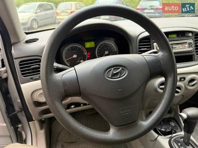 Сірий Хендай Акцент, об'ємом двигуна 1.4 л та пробігом 73 тис. км за 5900 $, фото 3 на Automoto.ua